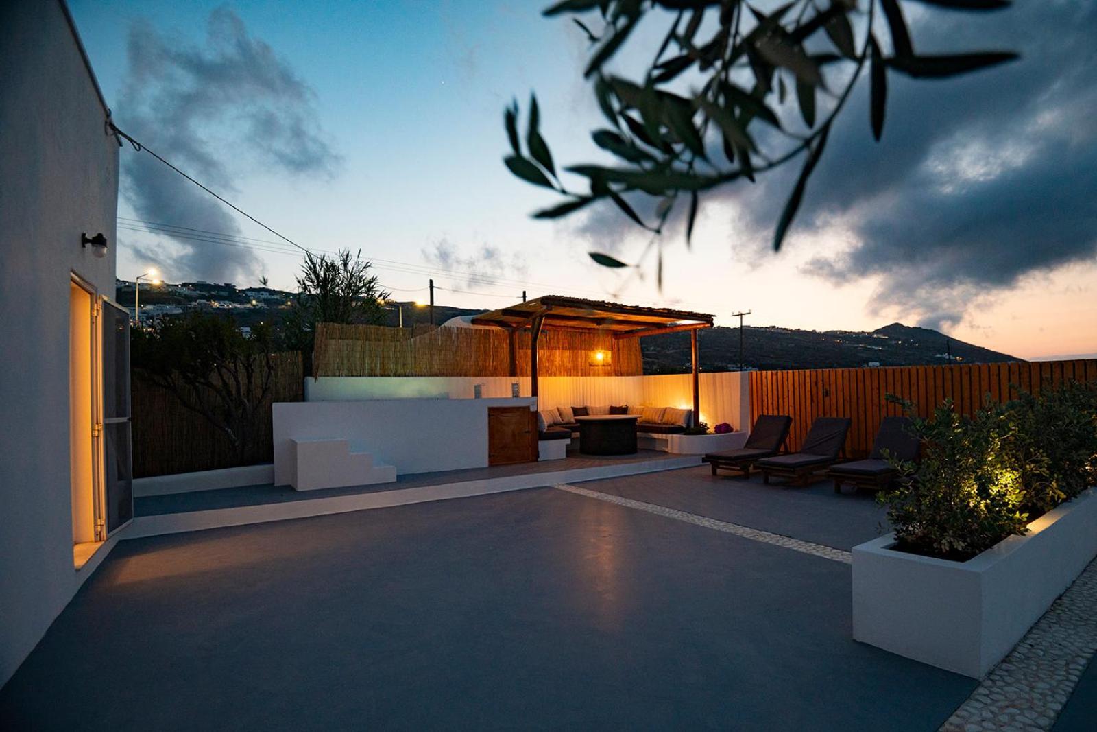 Sunrise Villa Santorini Vourvoulos Exterior photo