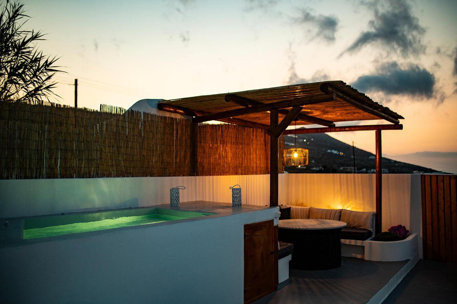 Sunrise Villa Santorini Vourvoulos Exterior photo